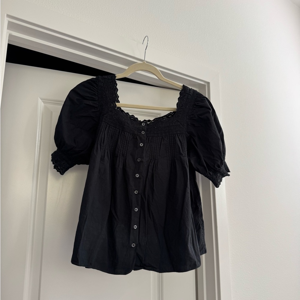 Doen Elegant Black Lace Trim Blouse